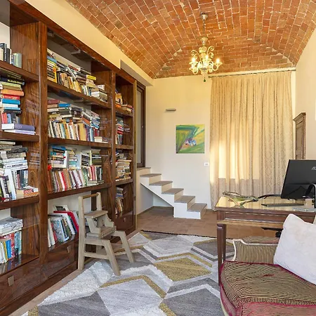 Teresa - Enticing With Pool And Views! *