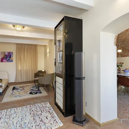 Villa Teresa - Enticing With Pool And Views! Gabiano