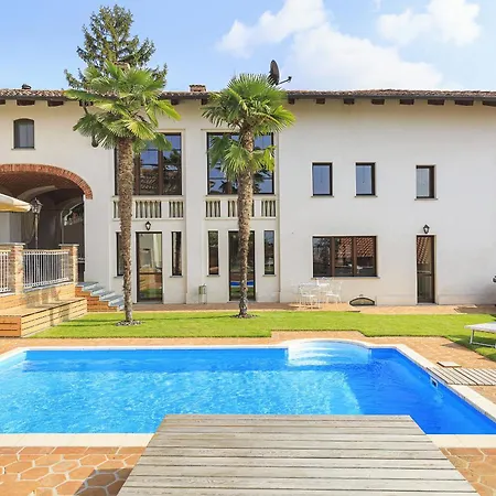 Teresa - Enticing With Pool And Views! Gabiano