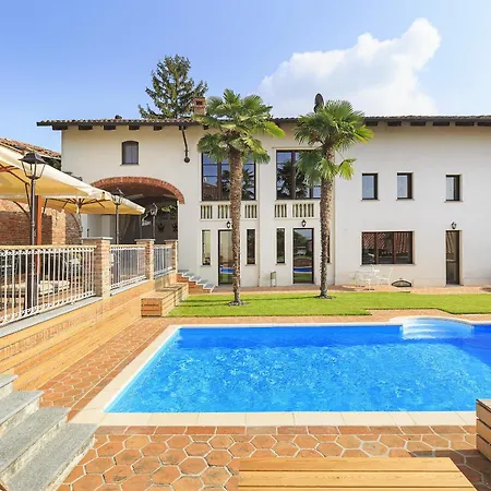 Teresa - Enticing With Pool And Views!