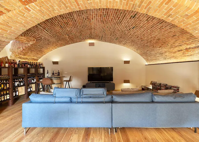 Teresa - Enticing With Pool And Views! 빌라 *