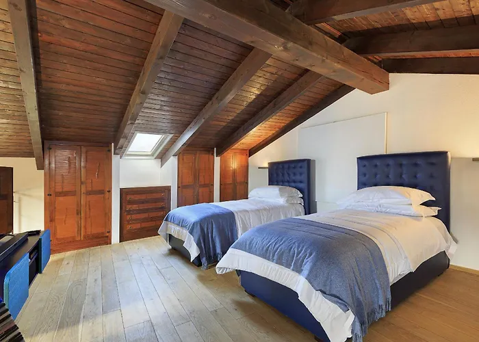 Teresa - Enticing With Pool And Views! * 가비아노