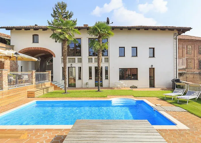 Teresa - Enticing With Pool And Views! 가비아노