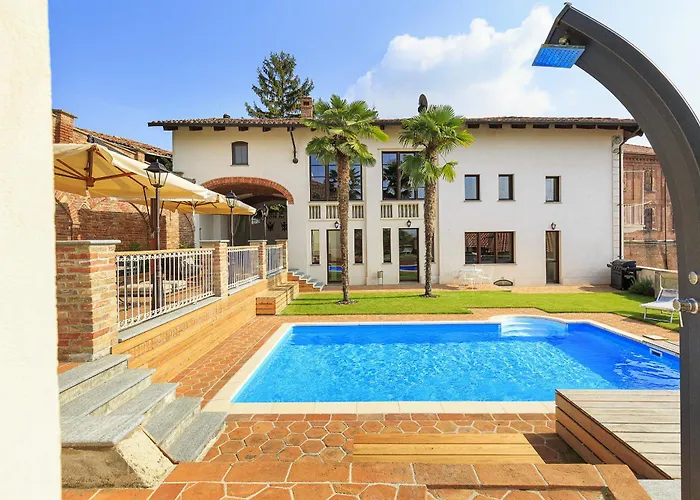 Teresa - Enticing With Pool And Views! * 가비아노