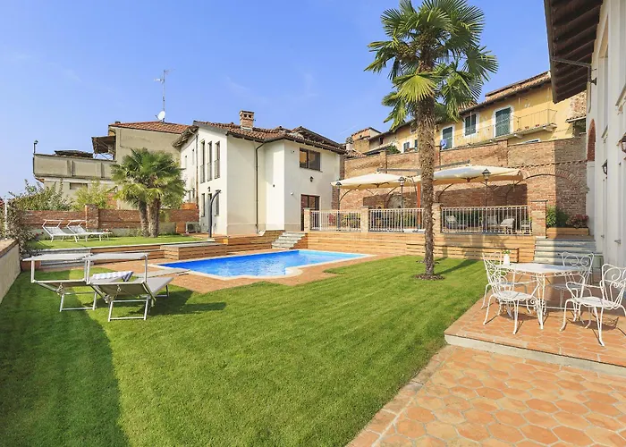 Teresa - Enticing With Pool And Views! 빌라