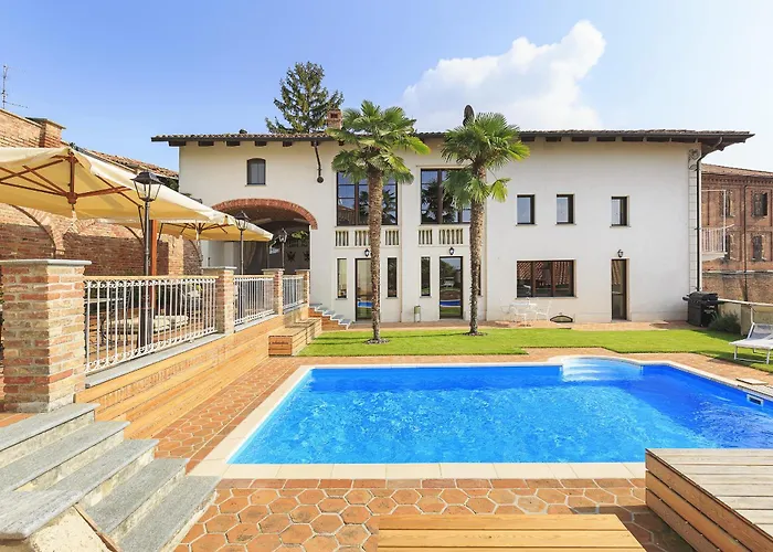 Teresa - Enticing With Pool And Views!