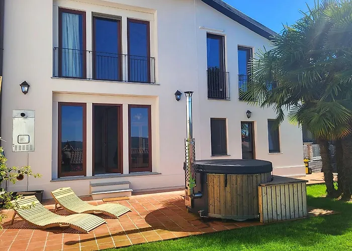 Teresa - Enticing With Pool And Views! *